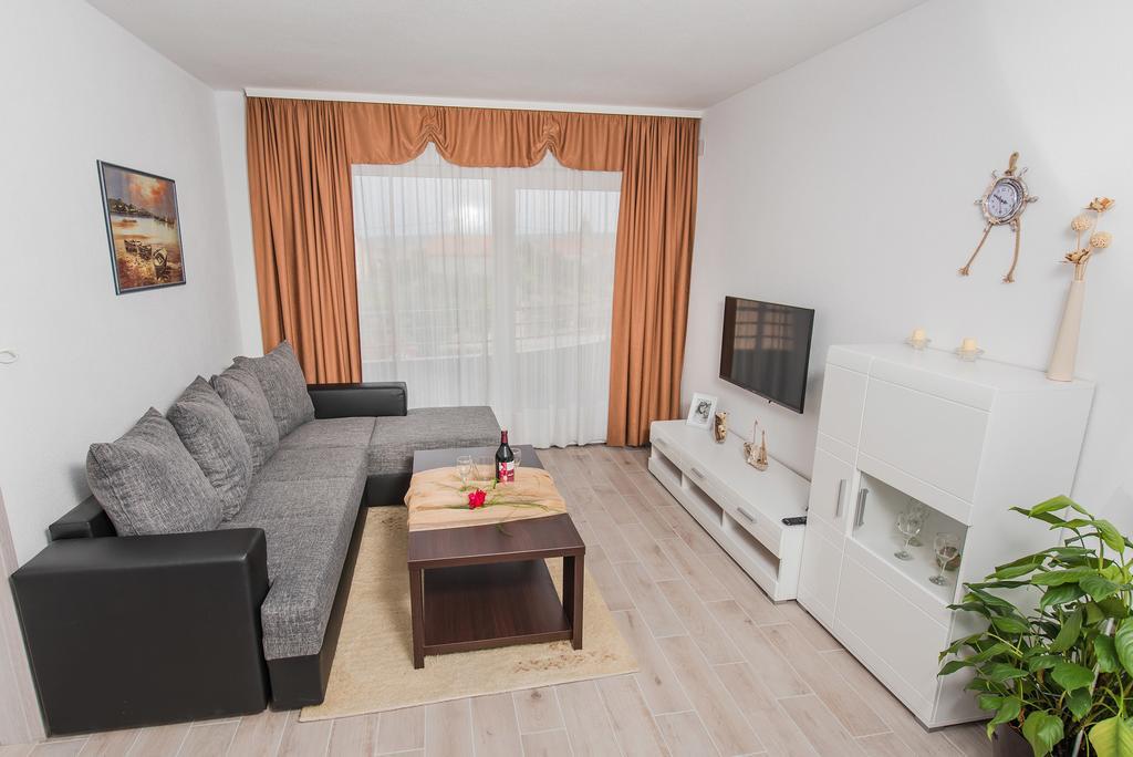 Apartment Grabovac Kaštela Værelse billede