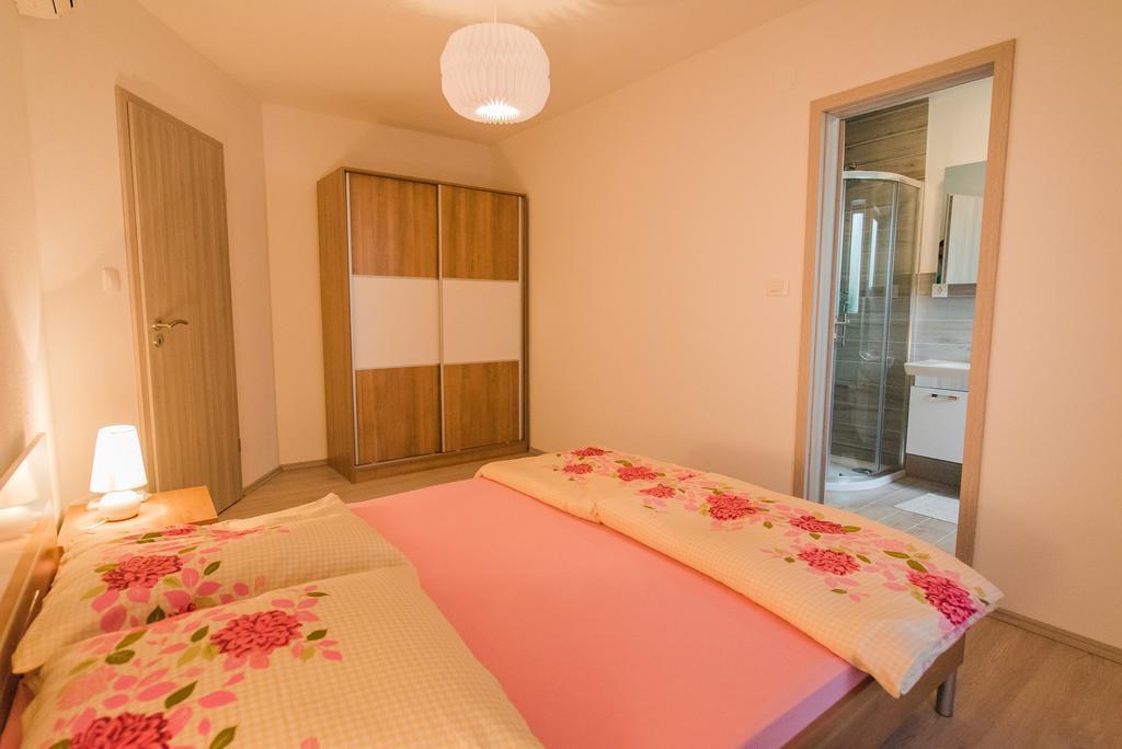 Apartment Grabovac Kaštela Værelse billede