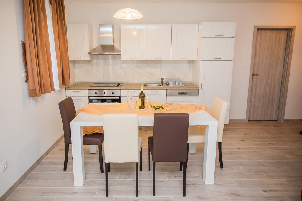 Apartment Grabovac Kaštela Værelse billede