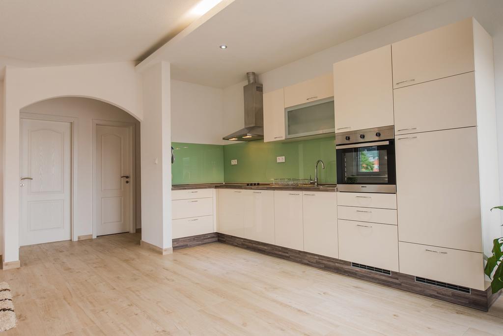 Apartment Grabovac Kaštela Værelse billede