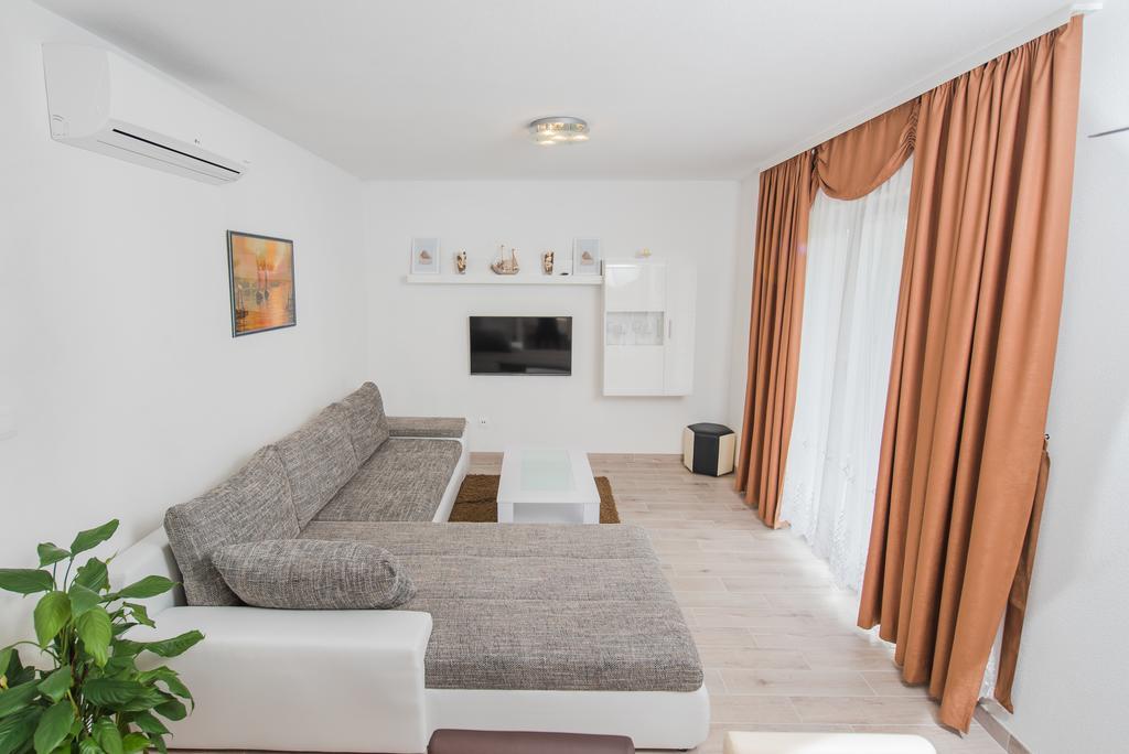 Apartment Grabovac Kaštela Værelse billede